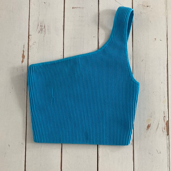 Babaton Tops - Babaton One Shoulder Crop Top, Small